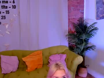 Luluu_Shy Chaturbate stream image from August 01, 2025
