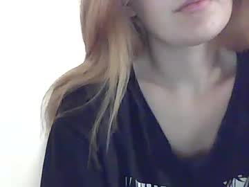 Starlesseyes Chaturbate stream image from August 01, 2025