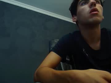Treyward Chaturbate stream image from August 01, 2025