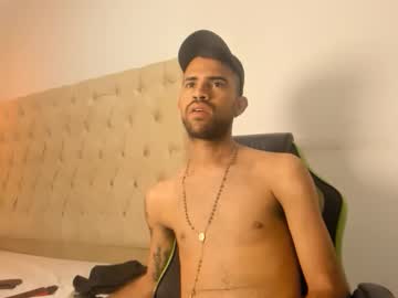 Adri_Sexboy229 Chaturbate stream image from August 01, 2025