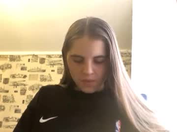 Celenapineiro Chaturbate stream image from August 01, 2025