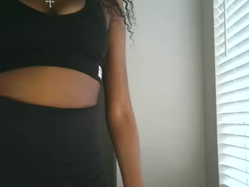 Fayelovee Chaturbate stream image from August 01, 2025