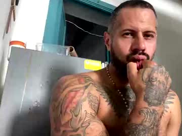 Yenson_Madrid Chaturbate stream image from August 01, 2025