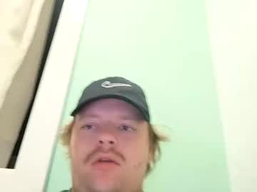 Billybong23420 Chaturbate stream image from August 01, 2025