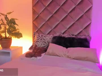 Malaia_Hills Chaturbate stream image from August 01, 2025