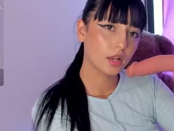 Alana_77 Chaturbate stream image from August 01, 2025