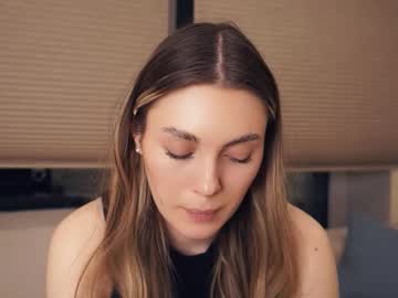 Althenahewell Chaturbate stream image from August 01, 2025