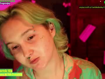 Frogessjay Chaturbate stream image from August 01, 2025