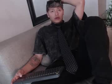 Tayler_Nix Chaturbate stream image from August 01, 2025