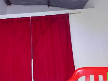 Little_Shaara Chaturbate stream image from August 01, 2025