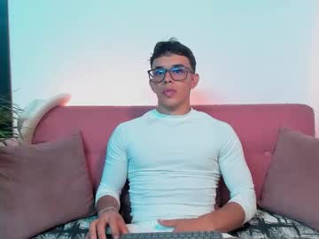 Joulianogreco1 Chaturbate stream image from August 01, 2025