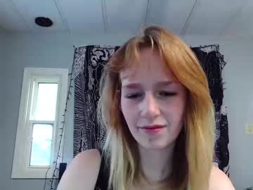 Sluttysammymae Chaturbate stream image from August 01, 2025