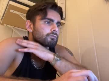 Newzac23 Chaturbate stream image from August 02, 2025