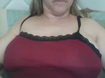Latinmom83 Chaturbate stream image from August 02, 2025