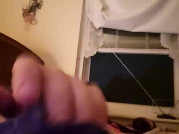 Fillingh0les Chaturbate stream image from August 02, 2025