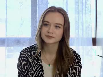 Blondelldavolt Chaturbate stream image from August 02, 2025