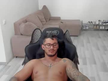 Masterchris12 Chaturbate stream image from August 02, 2025