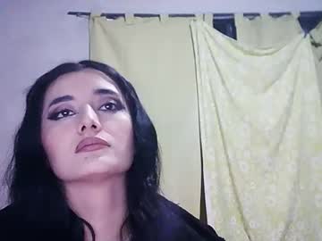 Mamiveneno Chaturbate stream image from August 02, 2025