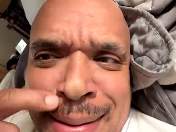 Thebombxoxo Chaturbate stream image from August 02, 2025