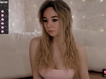 Jeniferji Chaturbate stream image from August 02, 2025