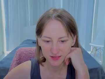 Luluchiiii Chaturbate stream image from August 02, 2025