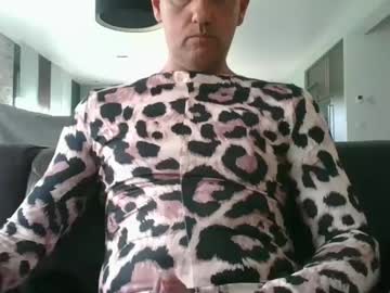 Alymax1977 Chaturbate stream image from August 02, 2025