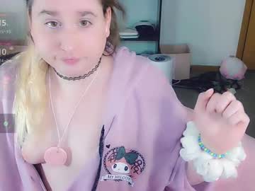 Lil_Alison_Heart Chaturbate stream image from August 02, 2025