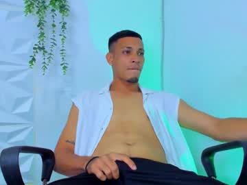 Dave_Skinnycum420 Chaturbate stream image from August 02, 2025