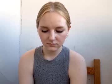 Kirstievelasco Chaturbate stream image from August 02, 2025