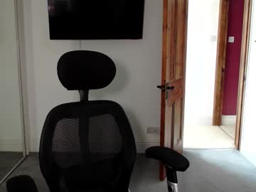 Alexandersteelmuscle Chaturbate stream image from August 02, 2025