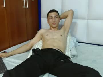 Alex_Santos24 Chaturbate stream image from August 02, 2025