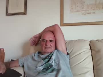 Betta1 Chaturbate stream image from August 02, 2025