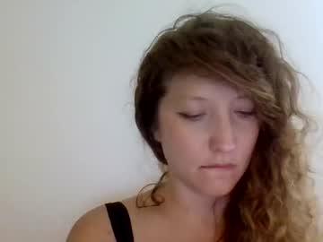Cosmiccoquette Chaturbate stream image from August 02, 2025