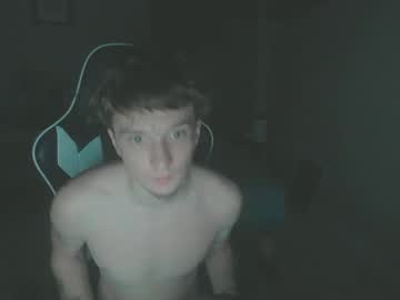 Bestwhiteboy Chaturbate stream image from August 03, 2025