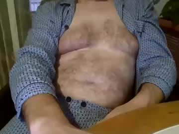 Peterzee Chaturbate stream image from August 03, 2025