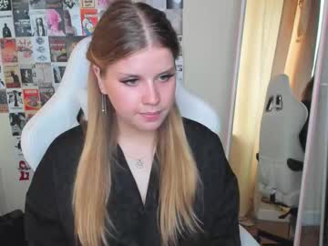Kirakyler Chaturbate stream image from August 03, 2025