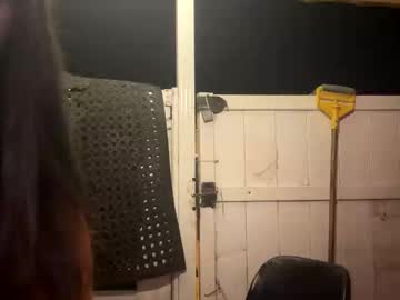 Milfhai Chaturbate stream image from August 03, 2025