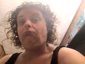 Hellskitti Chaturbate stream image from August 03, 2025