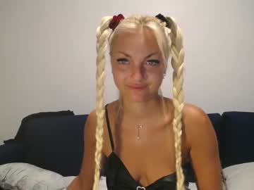 Candycathc Chaturbate stream image from August 03, 2025