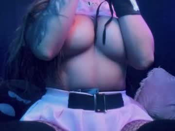 Hazeeell Chaturbate stream image from August 03, 2025
