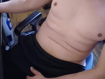 Oxolotl Chaturbate stream image from August 03, 2025