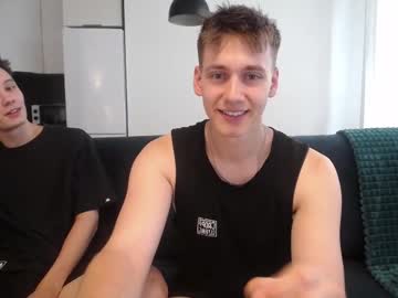 Howardkottam Chaturbate stream image from August 03, 2025