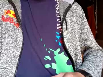 Mickavis1975 Chaturbate stream image from August 03, 2025