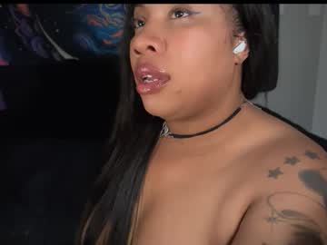 Roxiereigns Chaturbate stream image from August 03, 2025