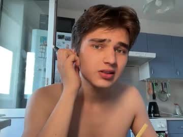 Kris_Robinson Chaturbate stream image from August 03, 2025
