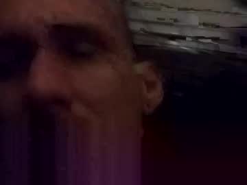 Bonesganggang Chaturbate stream image from August 03, 2025