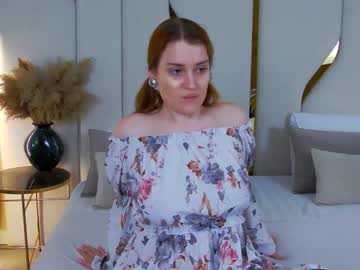 Ellielarson Chaturbate stream image from August 03, 2025