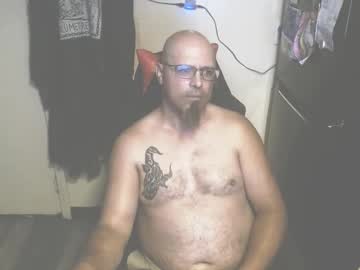 2krazylegz Chaturbate stream image from August 03, 2025