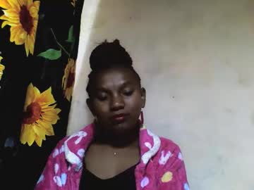 Hotiesveronique Chaturbate stream image from August 03, 2025