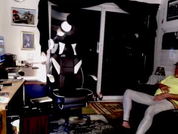 Dopeleaf2 Chaturbate stream image from August 03, 2025